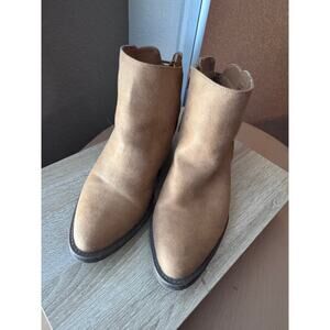 Volatile Women's Tan Ankle Boots - US Size 9